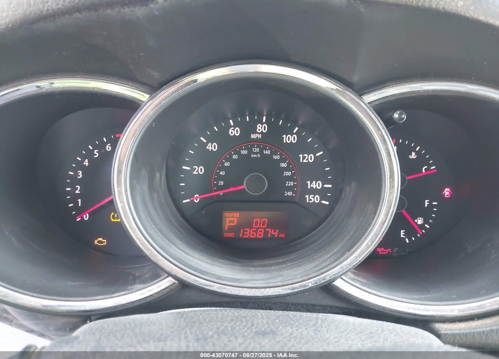 2011 KIA SORENTO VIN: 5XYKT4A25BG070047