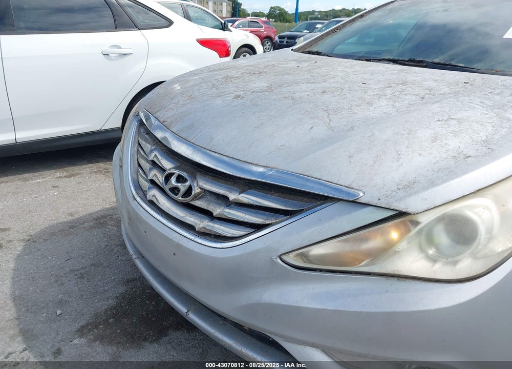 2013 HYUNDAI SONATA VIN: 5NPEB4AC4DH687556
