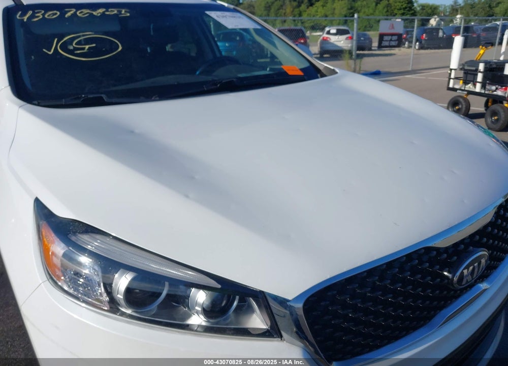 2016 KIA SORENTO VIN: 5XYPHDA58GG155165