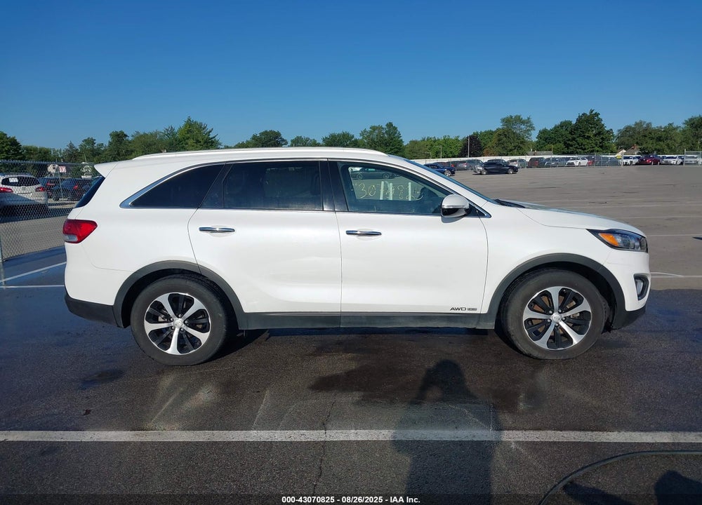 2016 KIA SORENTO VIN: 5XYPHDA58GG155165