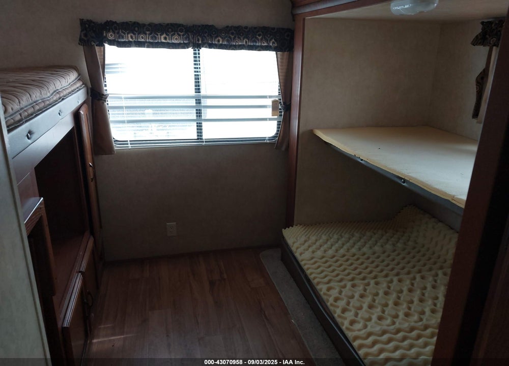 2014 FOREST RIVER WILDWOOD 33BHOK VIN: 4X4FWDJ21EA251606