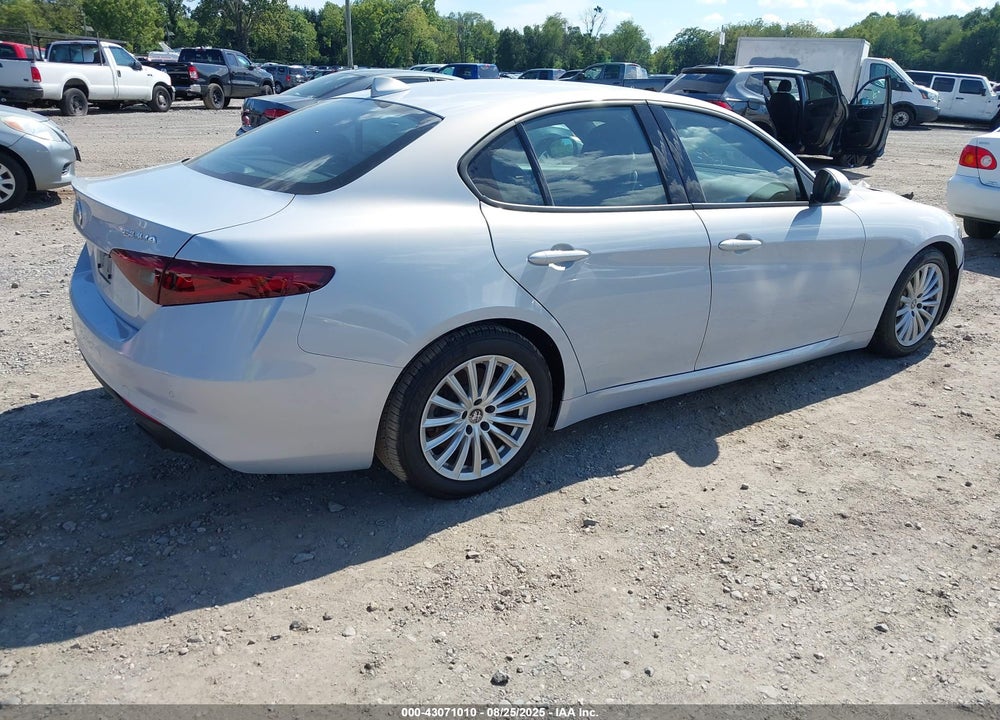 2022 ALFA ROMEO GIULIA VIN: ZARFAMAN9N7664570