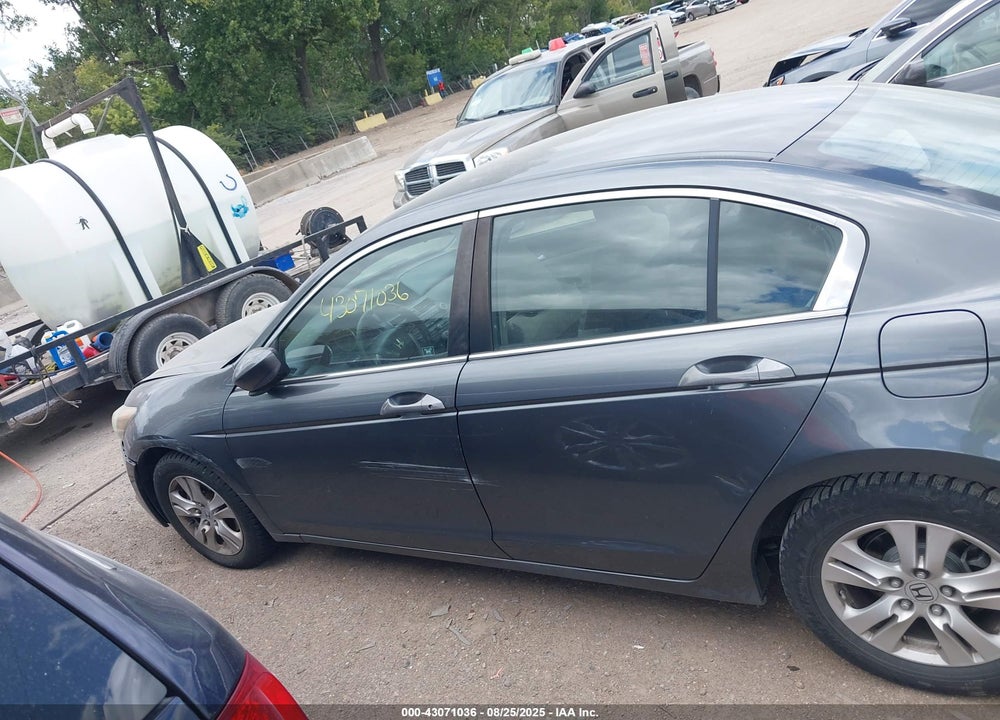 2009 HONDA ACCORD VIN: 1HGCP26429A006843