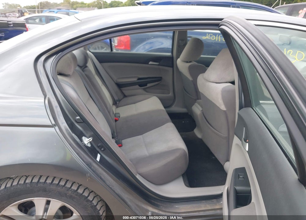 2009 HONDA ACCORD VIN: 1HGCP26429A006843