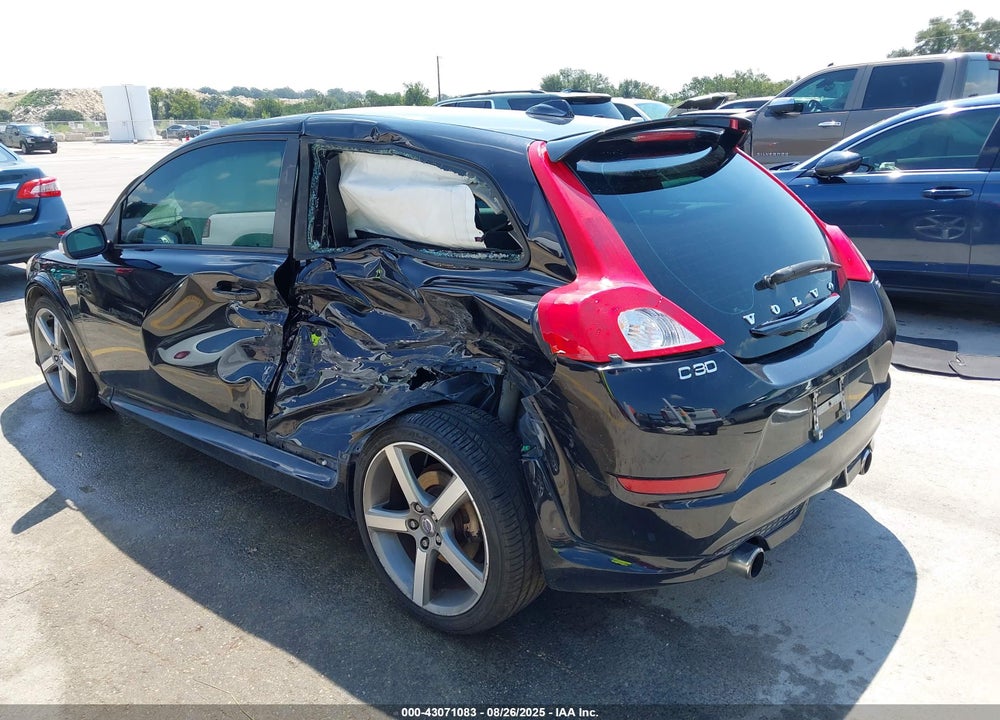 2011 VOLVO C30 VIN: YV1672MK9B2208411
