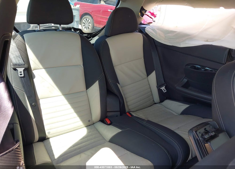 2011 VOLVO C30 VIN: YV1672MK9B2208411