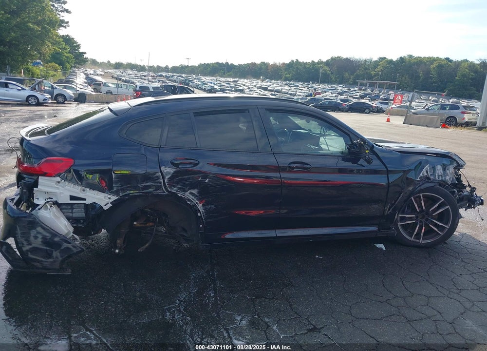 2022 BMW X4 M VIN: 5YM23EC00N9J37507