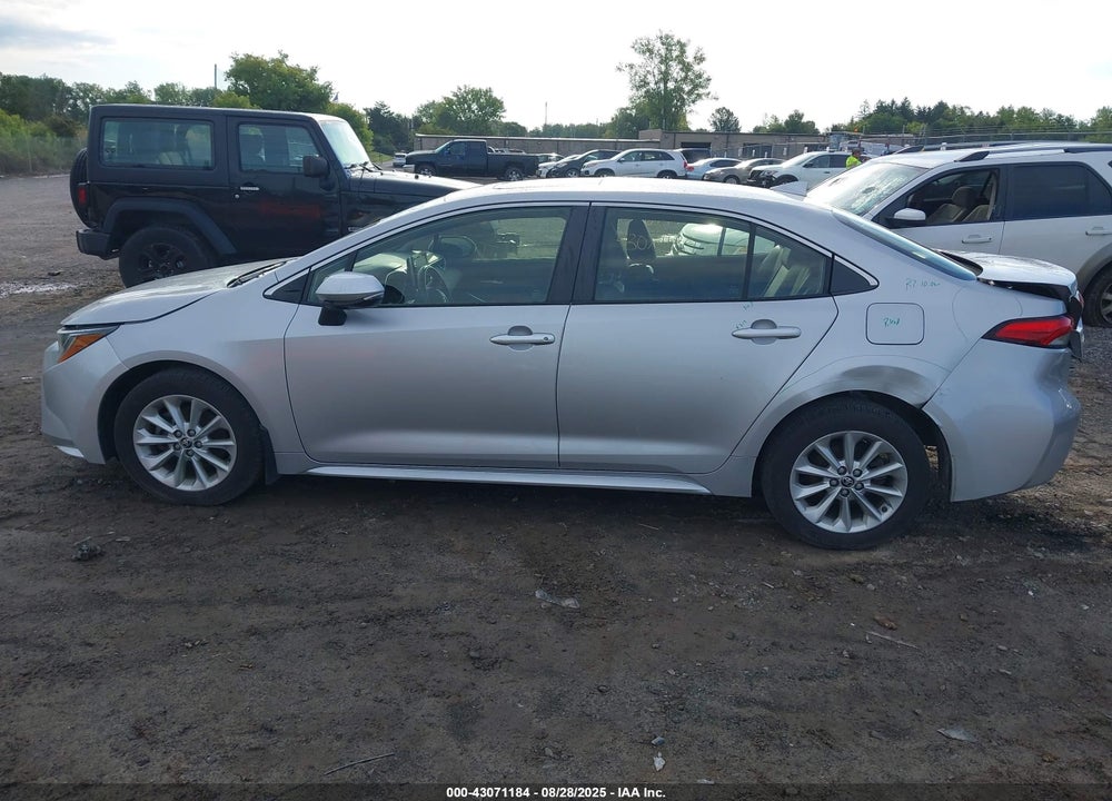 2021 TOYOTA COROLLA XLE VIN: JTDFPMAE4MJ165525