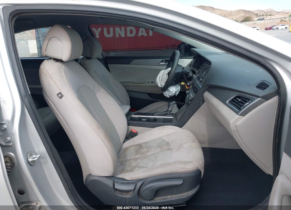 2015 HYUNDAI SONATA SE VIN: 5NPE24AF6FH256181