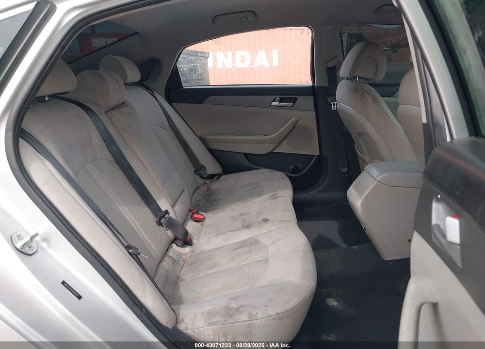 2015 HYUNDAI SONATA SE VIN: 5NPE24AF6FH256181