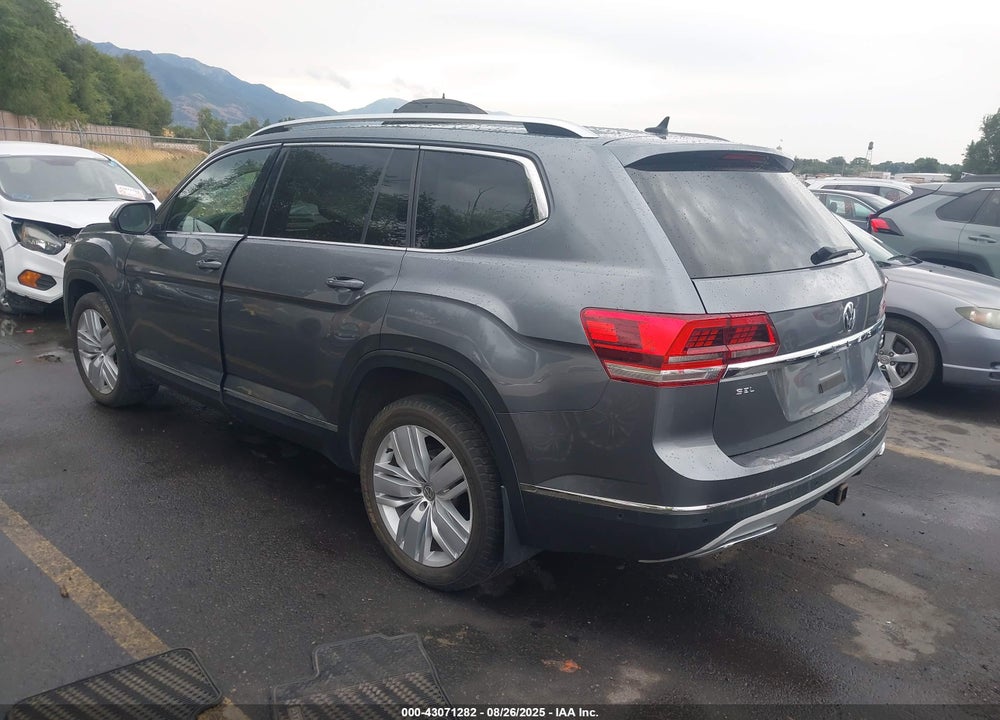 2018 VOLKSWAGEN ATLAS 3.6L V6 SEL PREMIUM VIN: 1V2NR2CAXJC587589