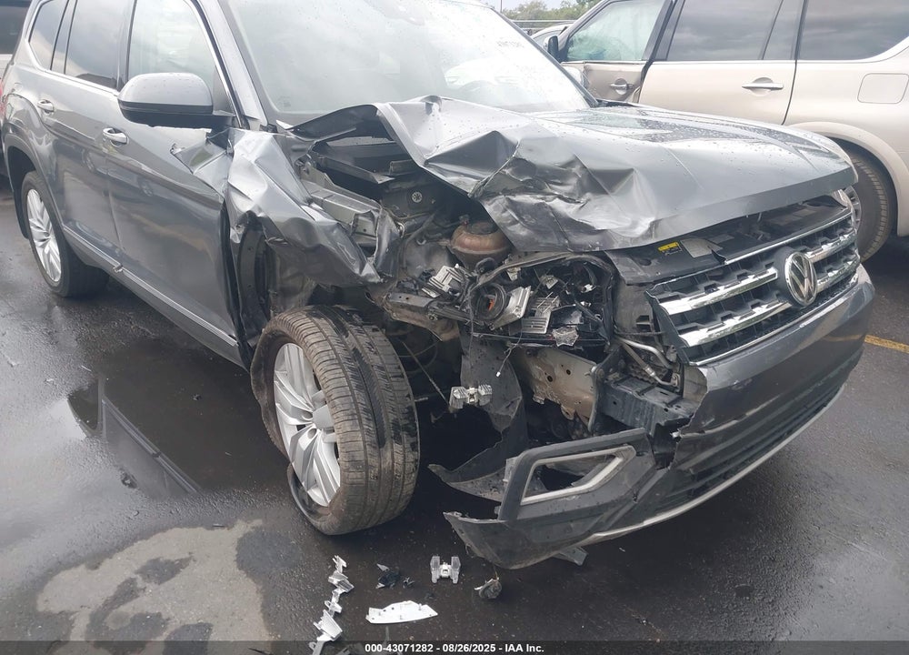 2018 VOLKSWAGEN ATLAS 3.6L V6 SEL PREMIUM VIN: 1V2NR2CAXJC587589