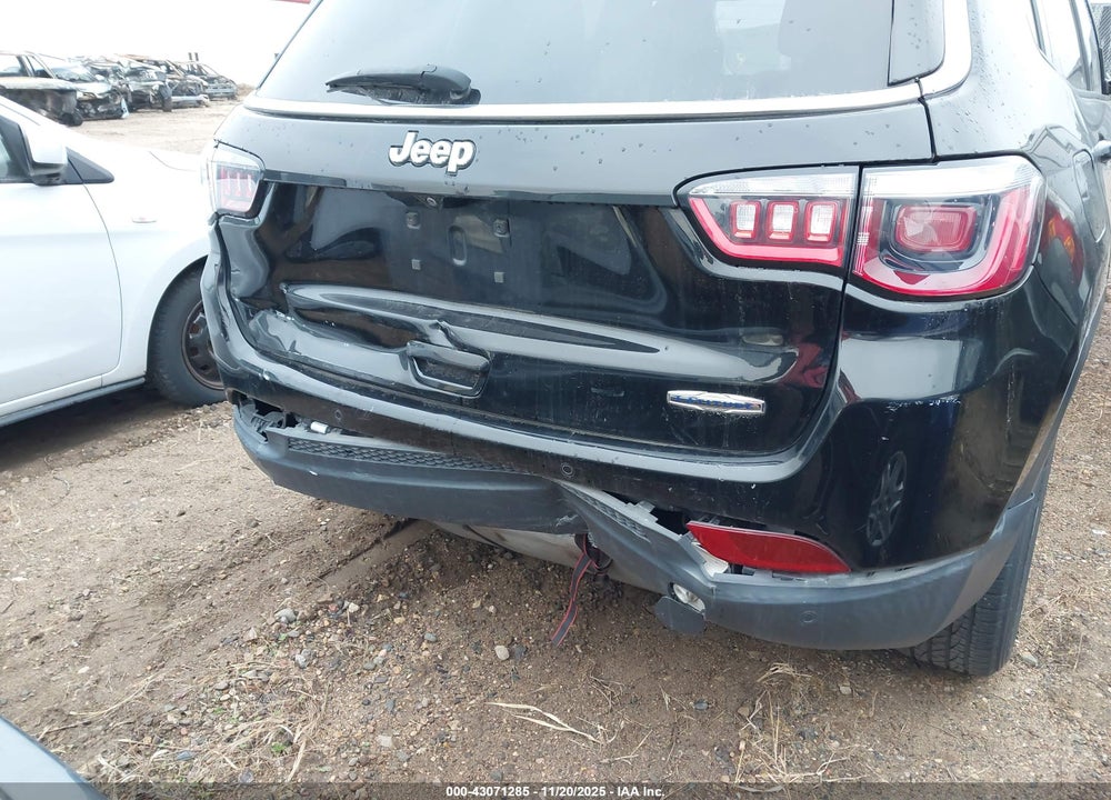 2018 JEEP COMPASS VIN: 3C4NJCBB1JT304638