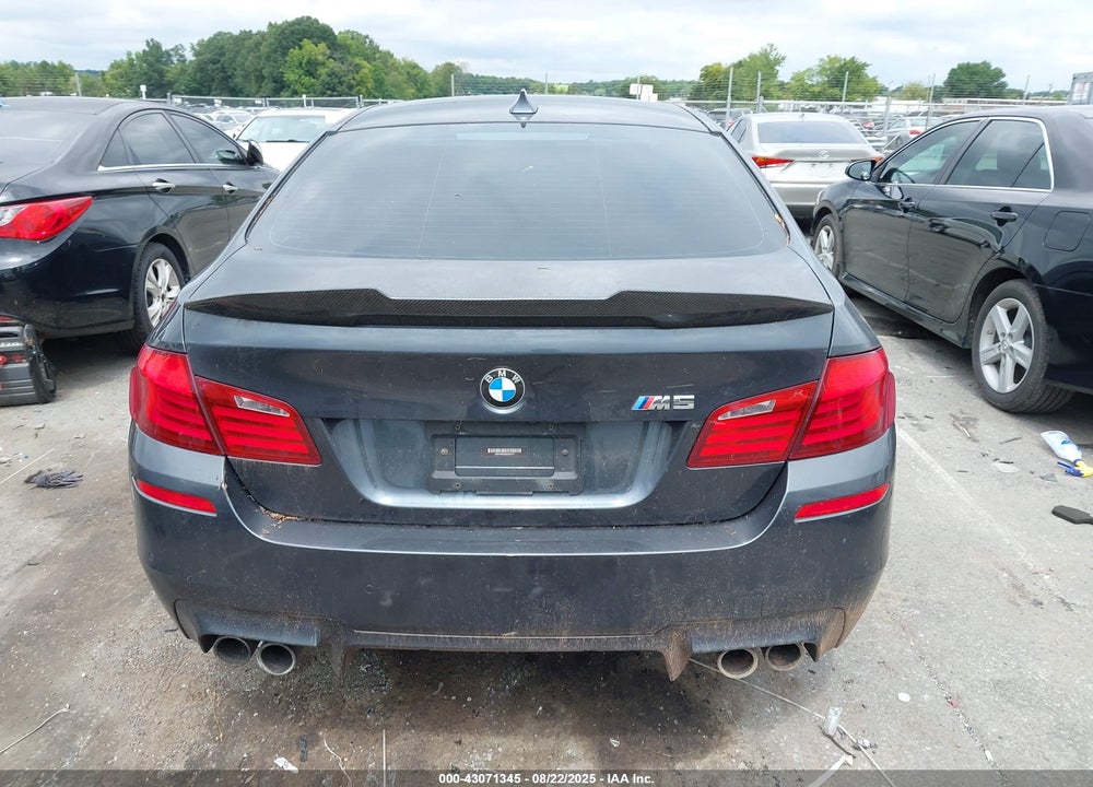 2013 BMW M5 VIN: WBSFV9C50DD095741