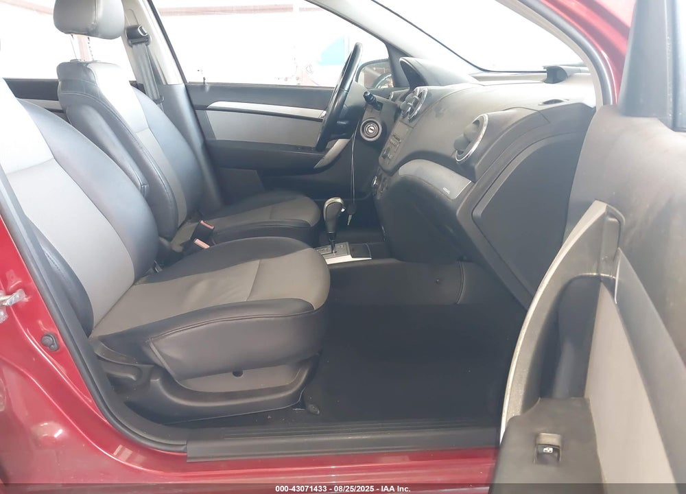 2011 CHEVROLET AVEO VIN: KL1TG5DE7BB121084