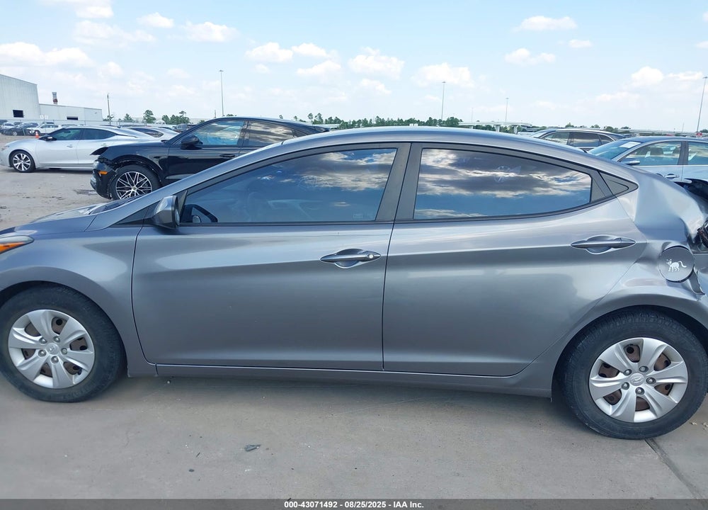 2016 HYUNDAI ELANTRA SE VIN: KMHDH4AE0GU636895