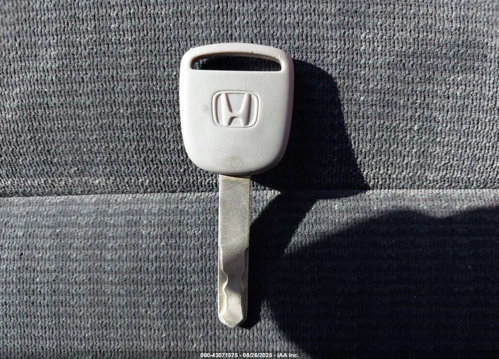 2005 HONDA ACCORD 2.4 LX VIN: 1HGCM56485A143127
