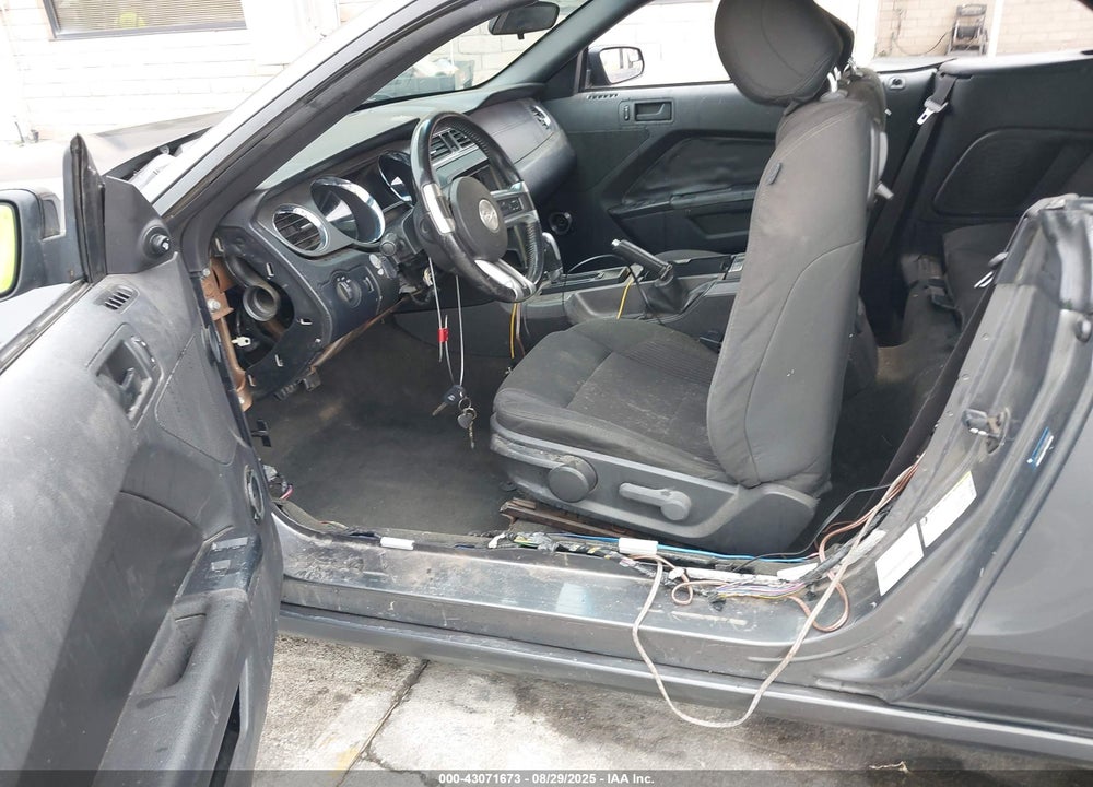 2014 FORD MUSTANG V6 VIN: 1ZVBP8EM3E5217709