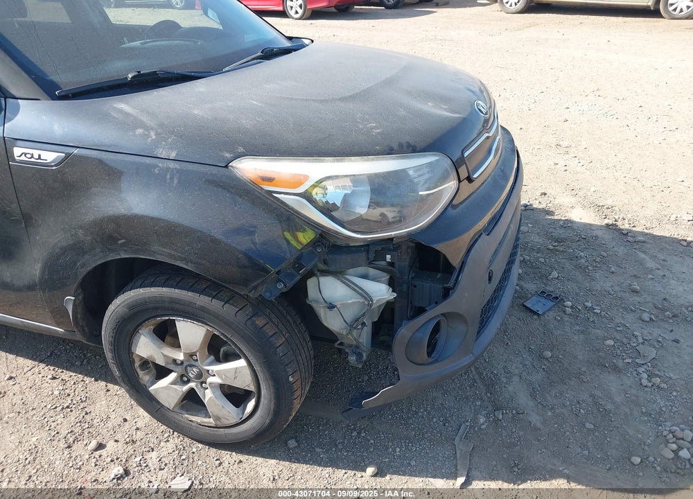2017 KIA SOUL VIN: KNDJN2A2XH7885571