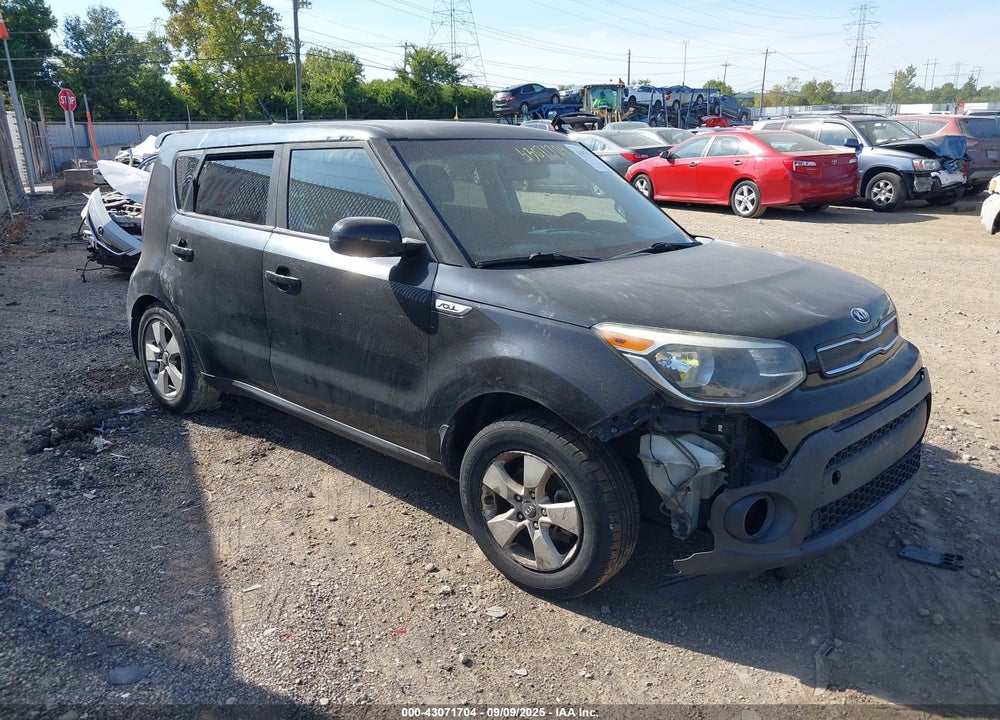 2017 KIA SOUL VIN: KNDJN2A2XH7885571