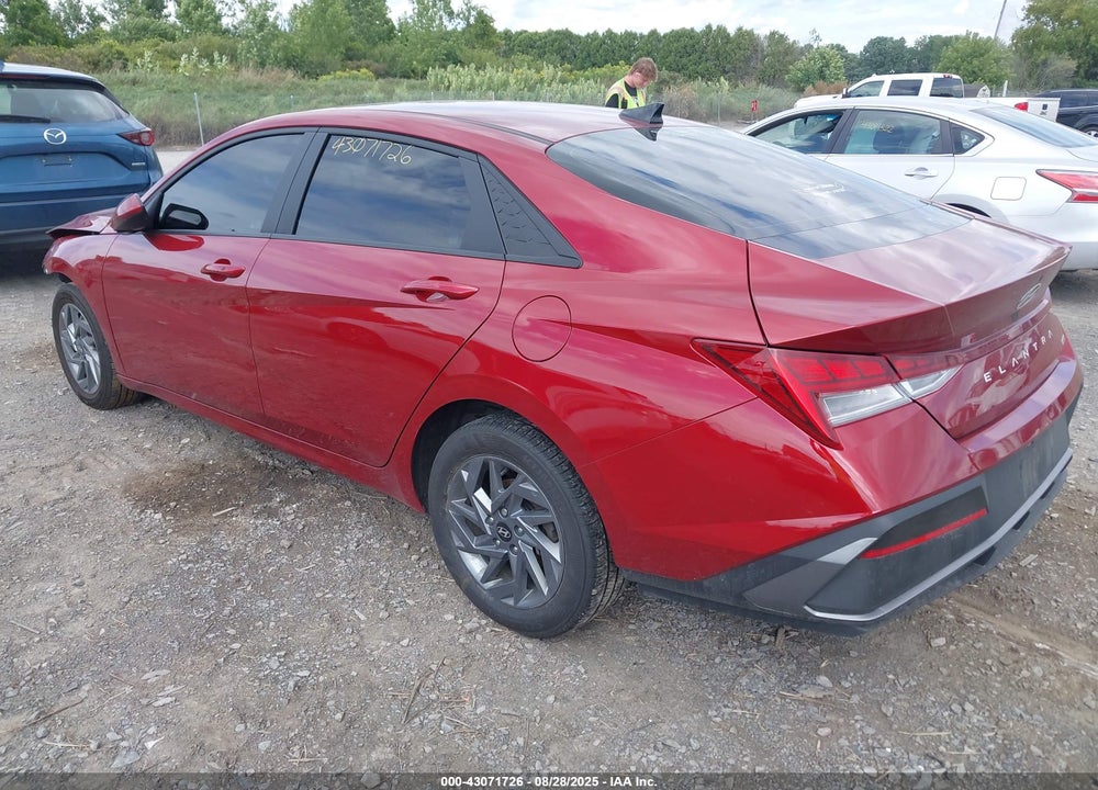 2024 HYUNDAI ELANTRA HYBRID VIN: KMHLM4DJXRU096104