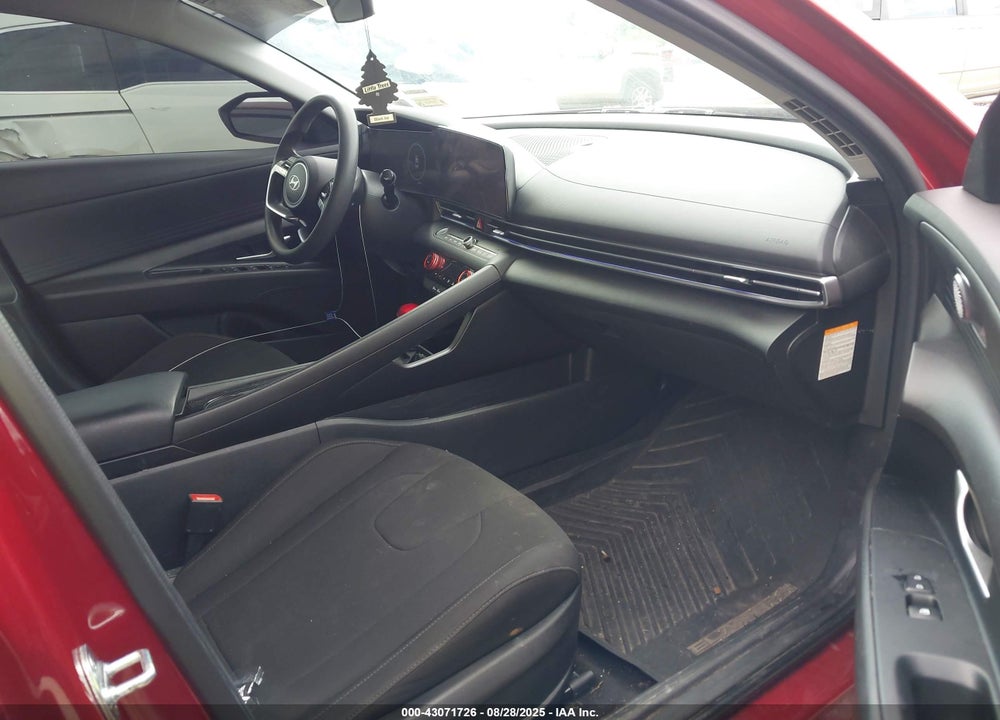 2024 HYUNDAI ELANTRA HYBRID VIN: KMHLM4DJXRU096104