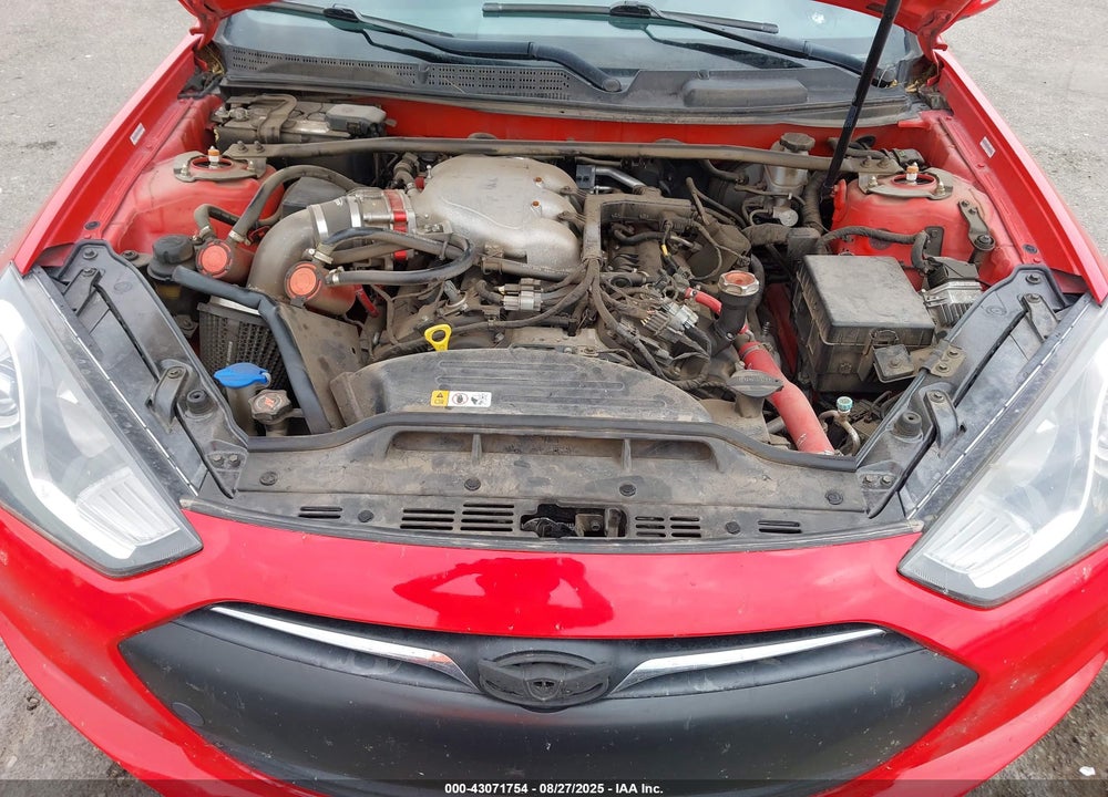 2015 HYUNDAI GENESIS VIN: KMHHU6KJ9FU121977