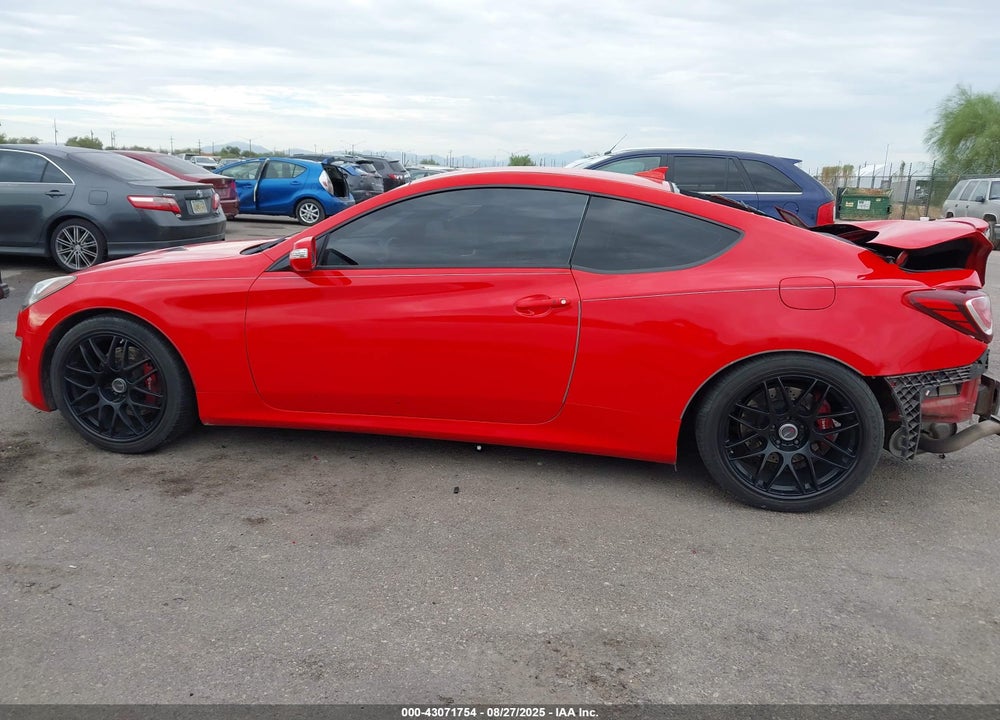 2015 HYUNDAI GENESIS VIN: KMHHU6KJ9FU121977