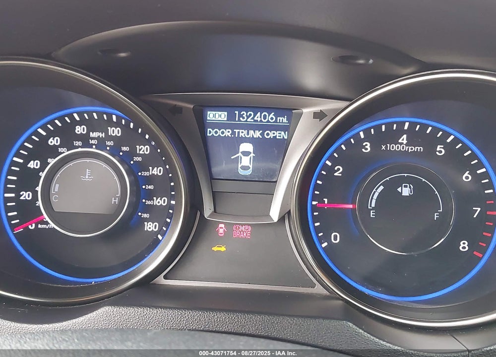 2015 HYUNDAI GENESIS VIN: KMHHU6KJ9FU121977