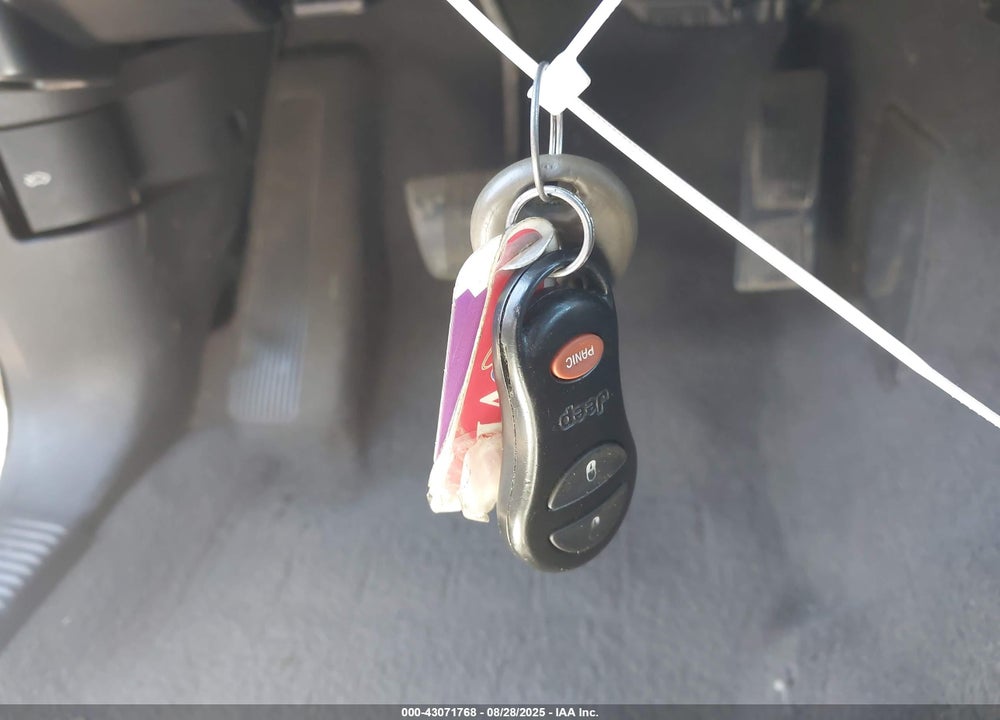 2000 JEEP GRAND CHEROKEE LAREDO VIN: 1J4GW48S6YC419162