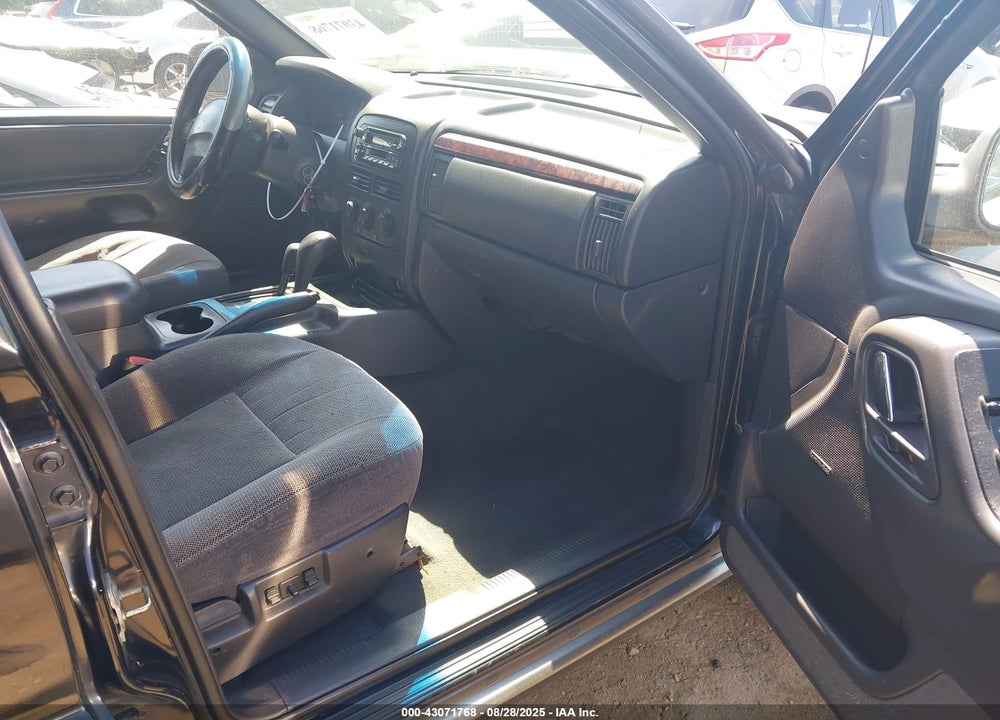 2000 JEEP GRAND CHEROKEE LAREDO VIN: 1J4GW48S6YC419162