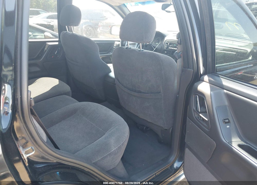 2000 JEEP GRAND CHEROKEE LAREDO VIN: 1J4GW48S6YC419162