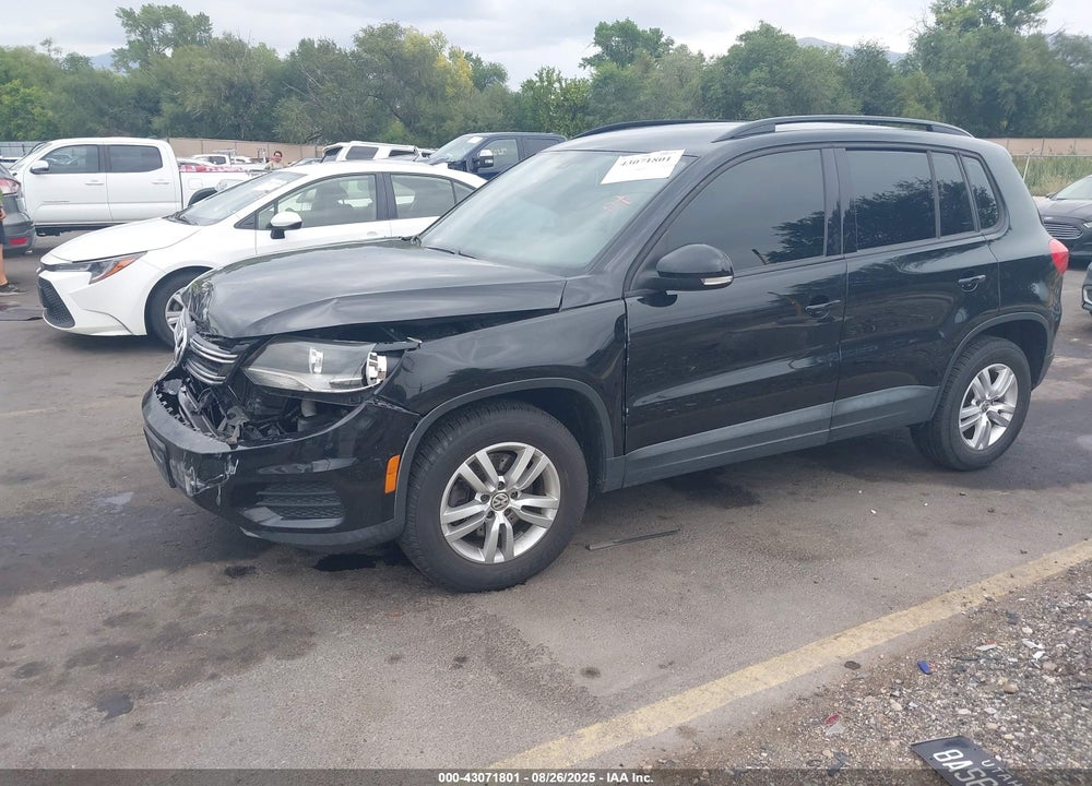 2016 VOLKSWAGEN TIGUAN VIN: WVGBV7AX3GW568986