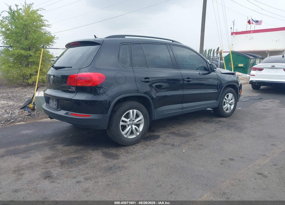 2016 VOLKSWAGEN TIGUAN VIN: WVGBV7AX3GW568986