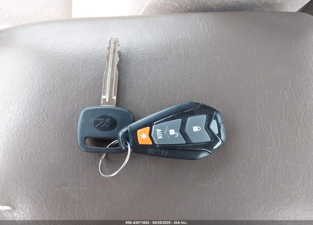 1999 TOYOTA CAMRY LE VIN: 4T1BG22K2XU403782