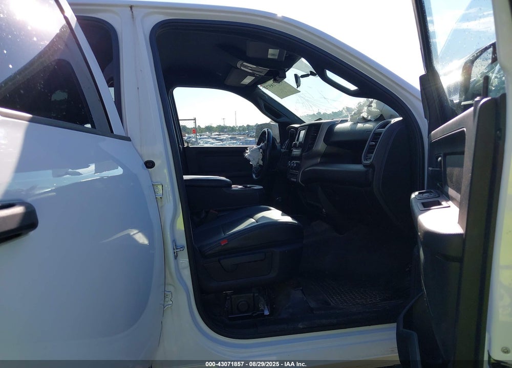2021 RAM 3500 TRADESMAN  4X4 8' BOX VIN: 3C63R3GL1MG529115