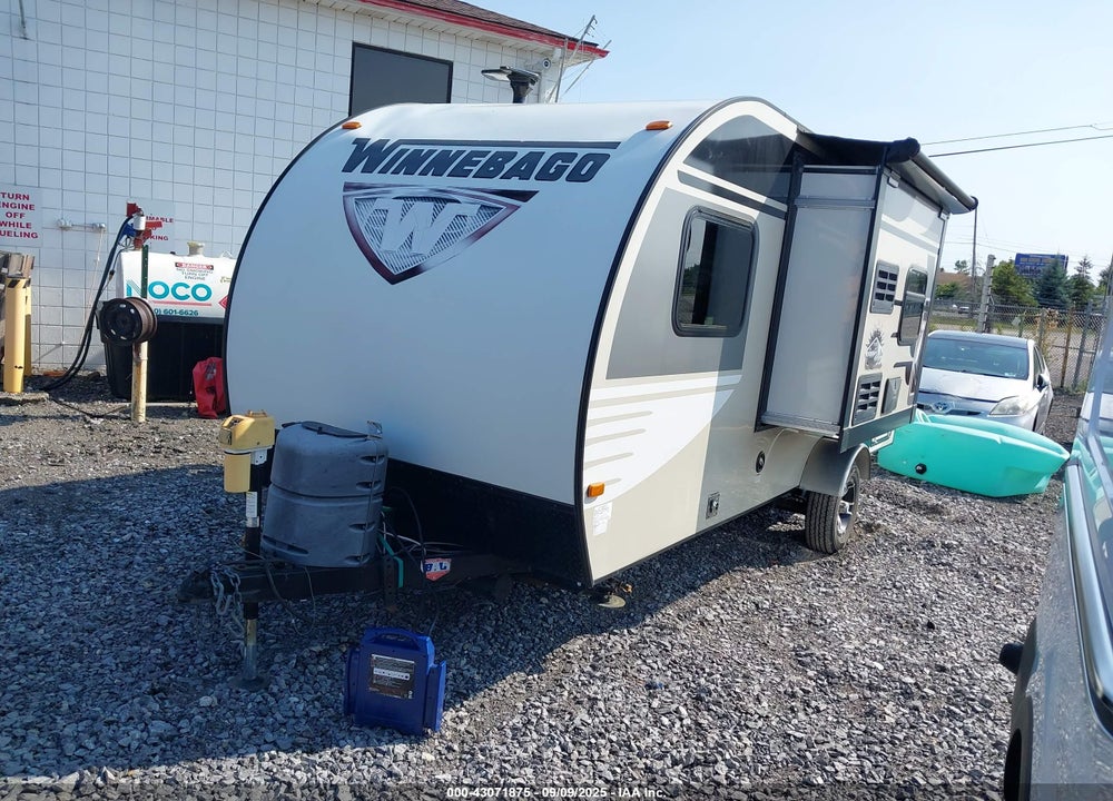 2016 WINNEBAGO MINI DROP 1780WD VIN: 54CTW1G13G3030280