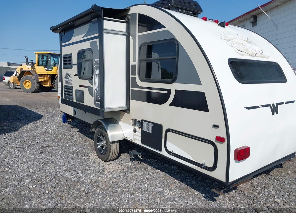2016 WINNEBAGO MINI DROP 1780WD VIN: 54CTW1G13G3030280