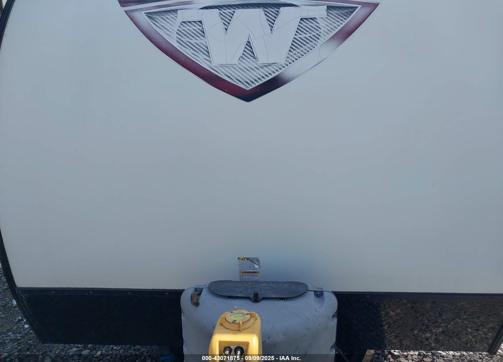 2016 WINNEBAGO MINI DROP 1780WD VIN: 54CTW1G13G3030280
