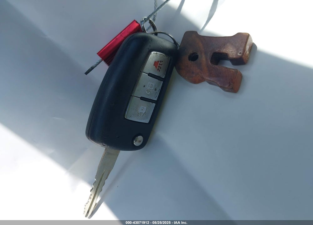 2018 NISSAN ROGUE VIN: JN8AT2MV8JW328833