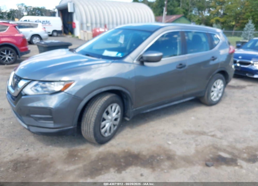 2018 NISSAN ROGUE VIN: JN8AT2MV8JW328833