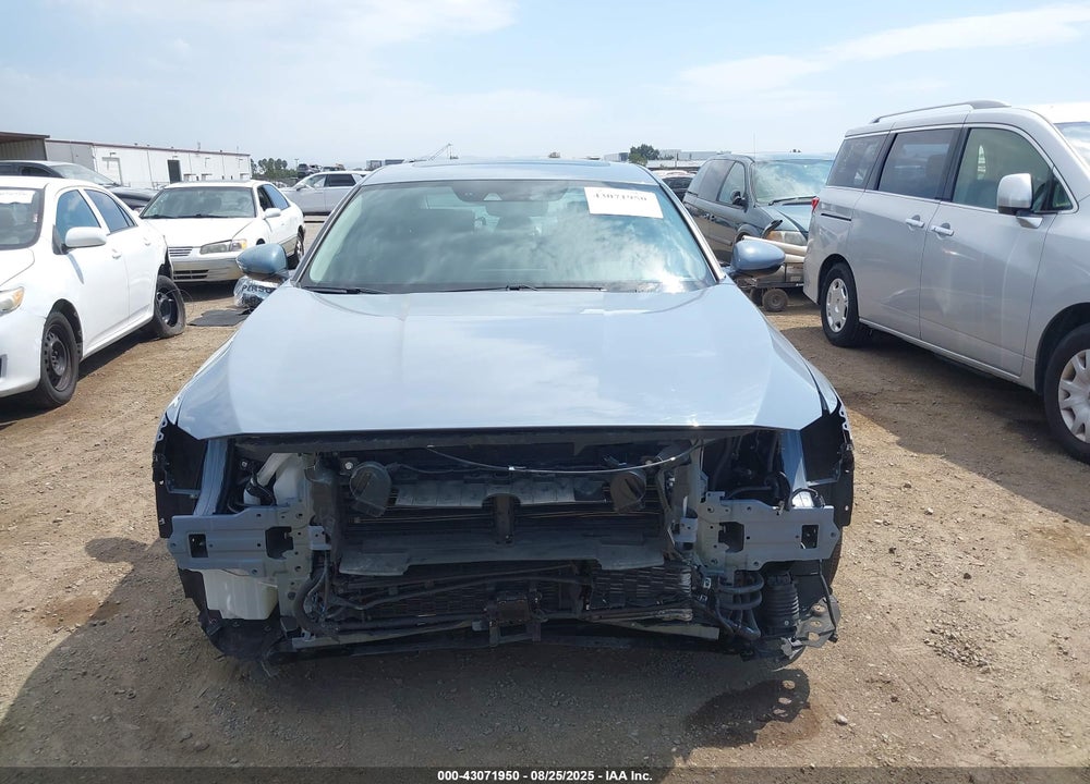 2022 HONDA ACCORD HYBRID TOURING VIN: 1HGCV3F95NA029566