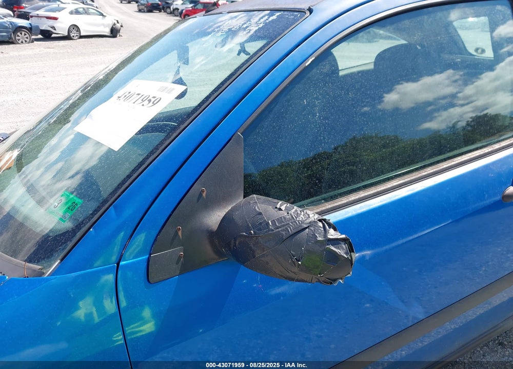 2000 FORD FOCUS ZX3 VIN: 3FAFP3134YR251928