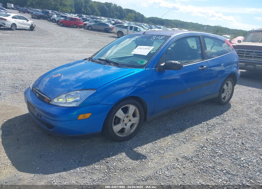 2000 FORD FOCUS ZX3 VIN: 3FAFP3134YR251928