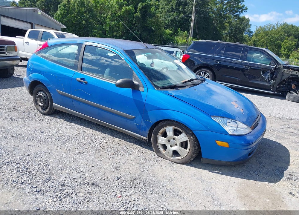 2000 FORD FOCUS ZX3 VIN: 3FAFP3134YR251928