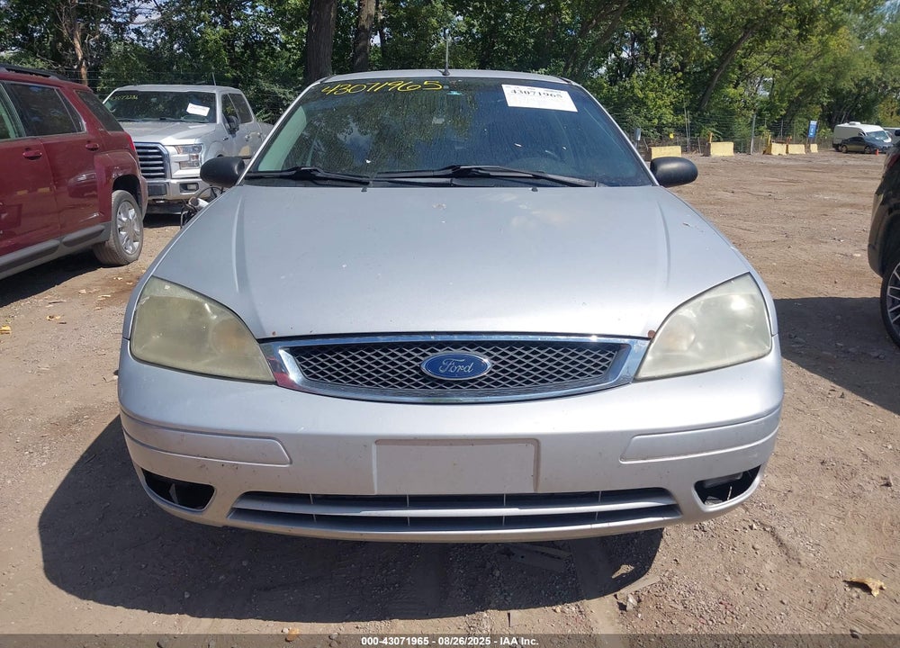 2007 FORD FOCUS VIN: 1FAFP31N27W218083