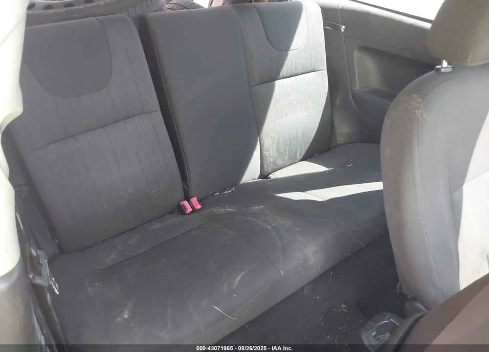 2007 FORD FOCUS VIN: 1FAFP31N27W218083
