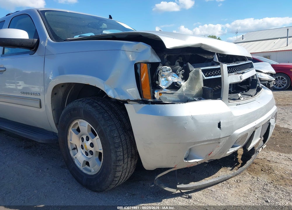 2011 CHEVROLET SUBURBAN 1500 LT1 VIN: 1GNSKJE31BR112484