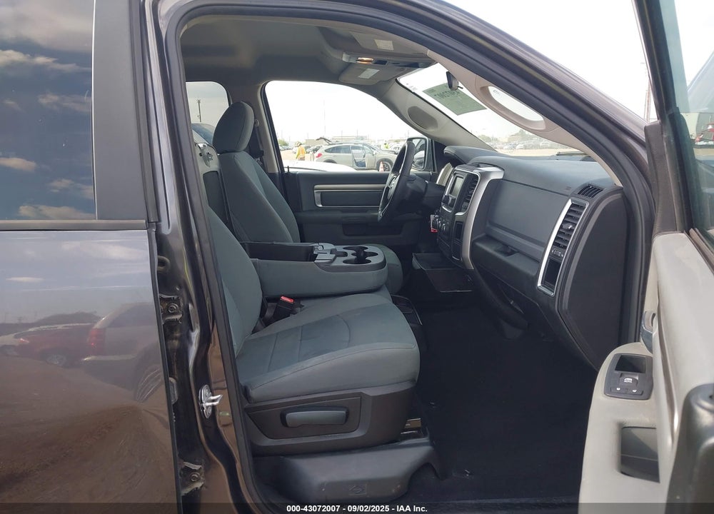 2019 RAM 1500 VIN: 1C6RR7TT2KS587795