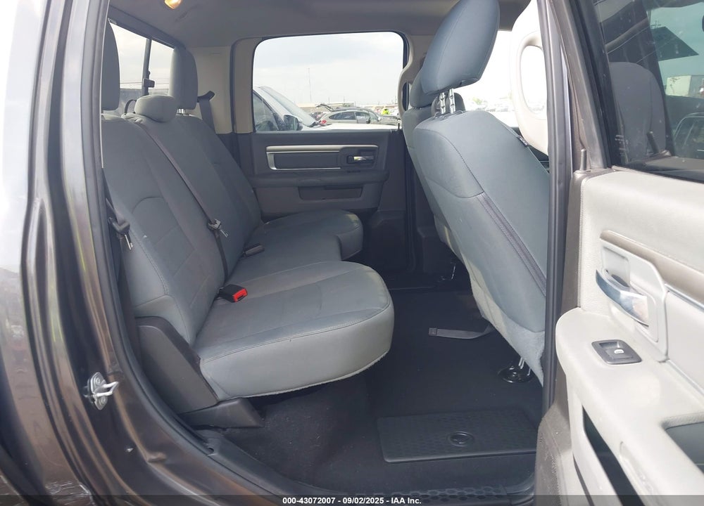 2019 RAM 1500 VIN: 1C6RR7TT2KS587795